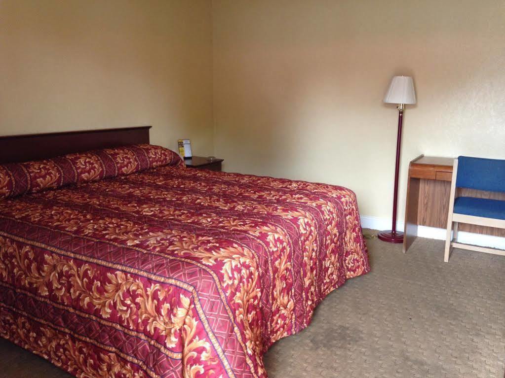 Ole English Inn Tuscaloosa Ngoại thất bức ảnh